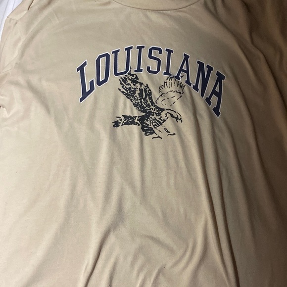 can tuck into any clothing, baggy - Picture 1 of 2